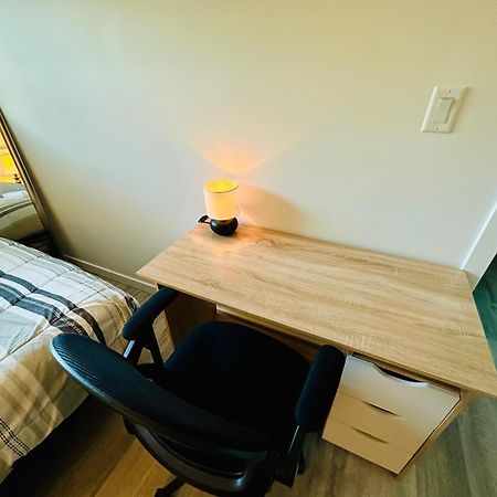 Cozy & Bright Home With Parking Victoria Exterior foto