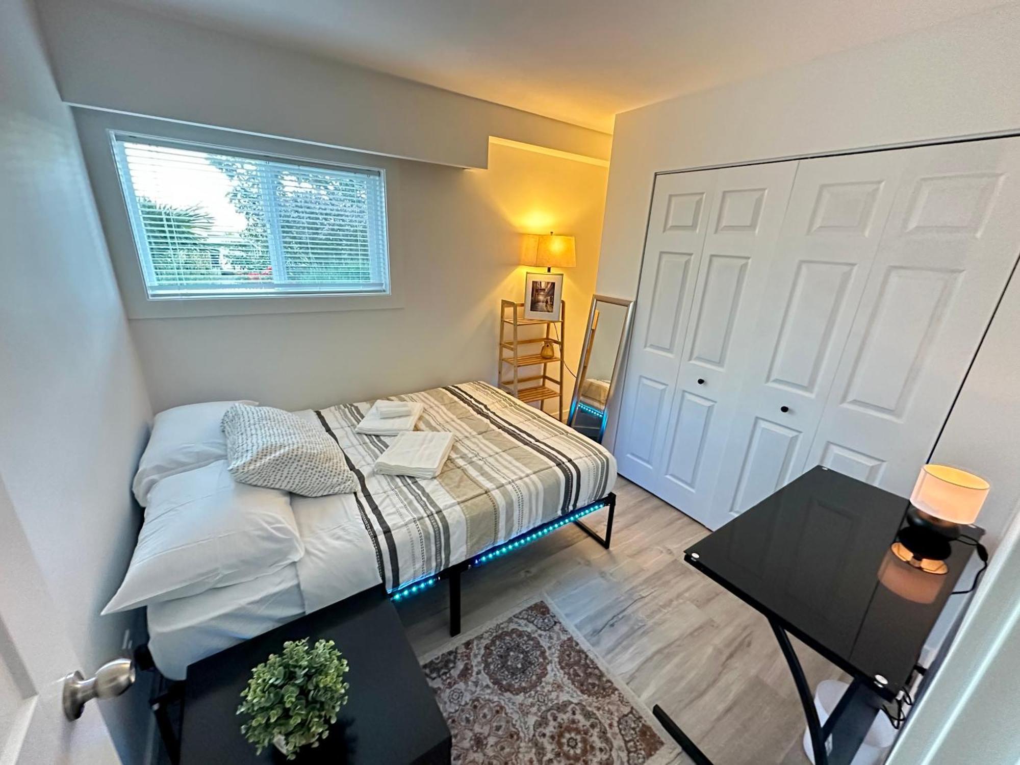 Cozy & Bright Home With Parking Victoria Exterior foto